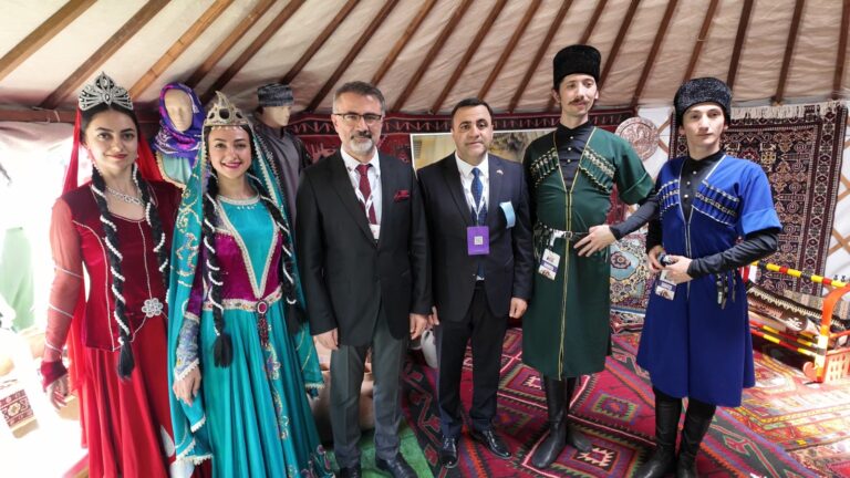 HERKESİN GÖZÜ KARABAĞ ATLARINDA